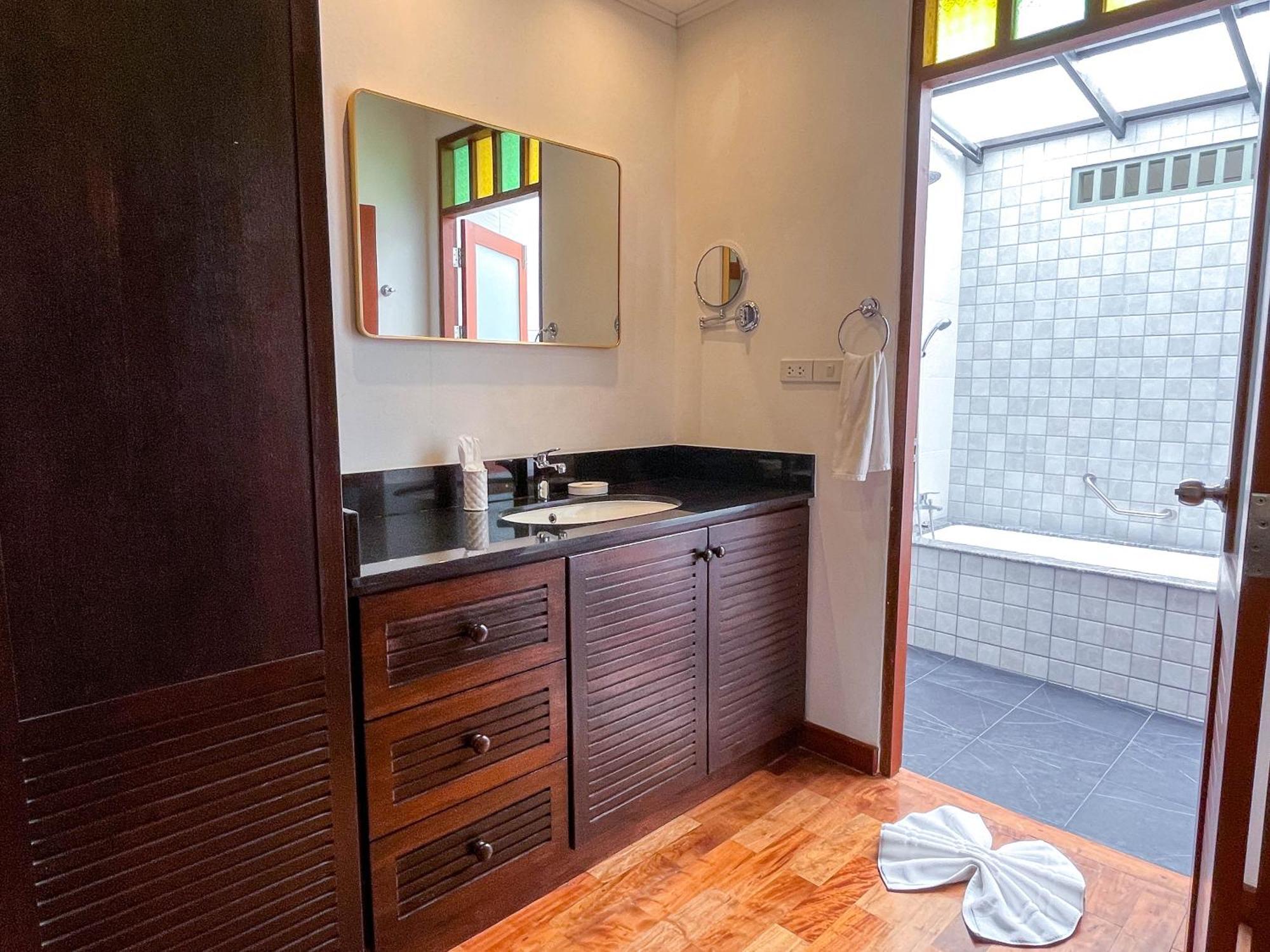 Baleeyan Residence Thalang Pokoj fotografie